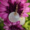 Boucles d'oreilles nacres rondes grand modèle – Image 4