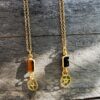 Collier pierre œil de tigre avec rouage – Image 2