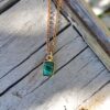 Collier pierre malachite dorée