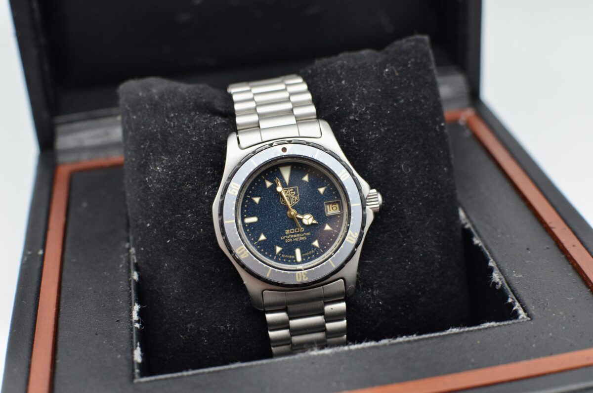 tag heuer 2000 professional