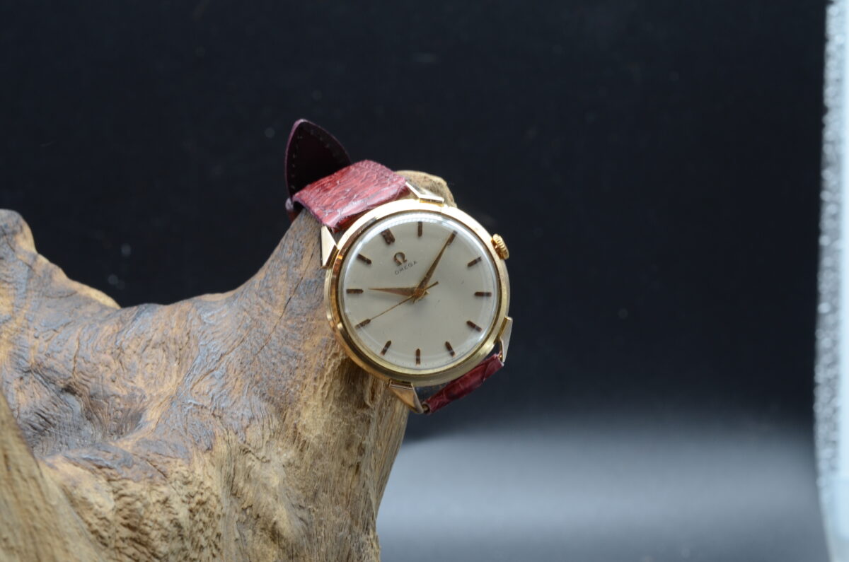 Omega Vintage Or JAune