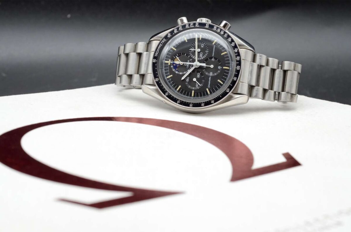 Omega Speedmaster moonwatch