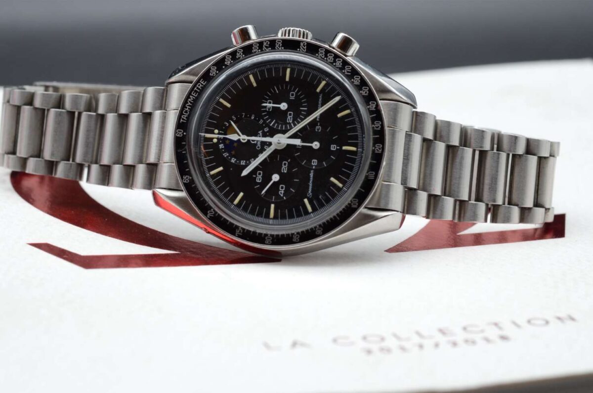 Omega Speedmaster moonwatch