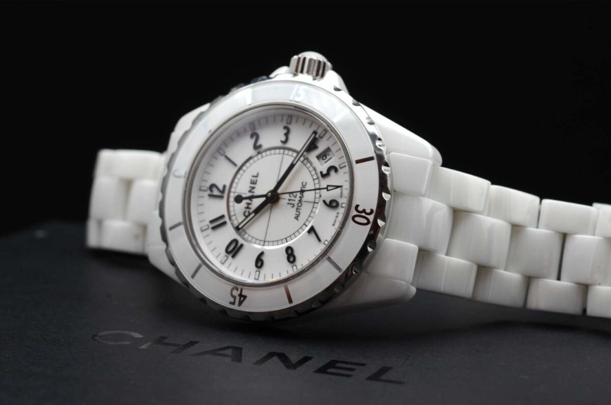 Chanel J12