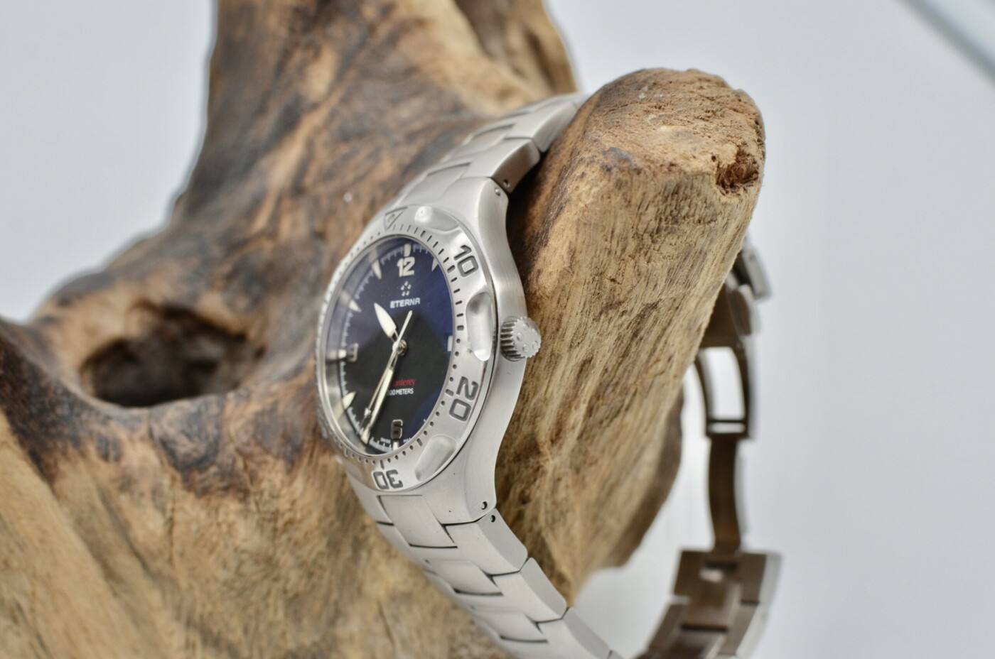 Eterna Monterey Quartz