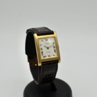 universal geneve or jaune