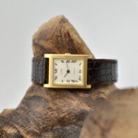 universal geneve or jaune