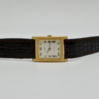 universal geneve or jaune