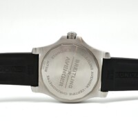 breitling avenger vert