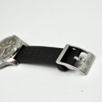 breitling avenger vert