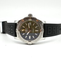 breitling avenger vert