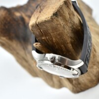 breitling avenger vert