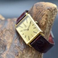 Omega Vintage Rectangulaire - 111.057