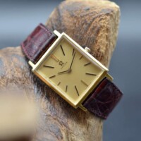 Omega Vintage Rectangulaire - 111.057