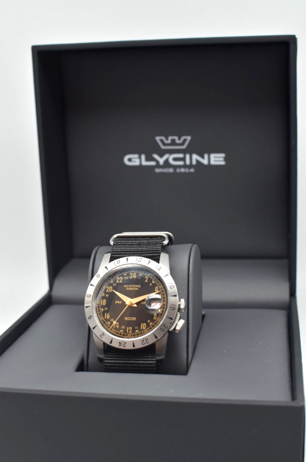 Glycine Airman NOON GL0377