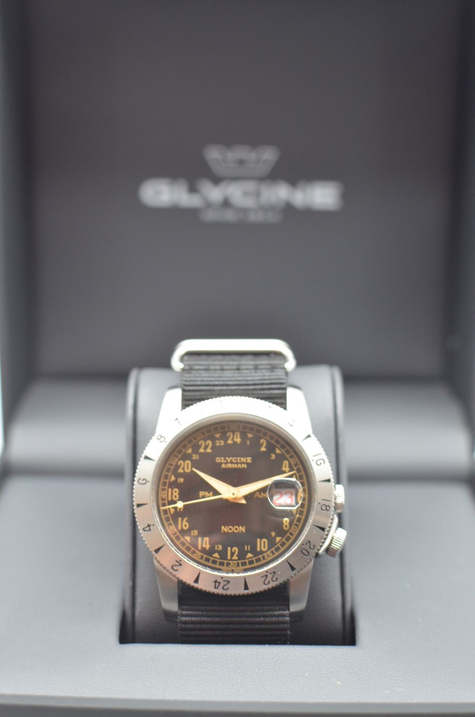 Glycine Airman NOON GL0377