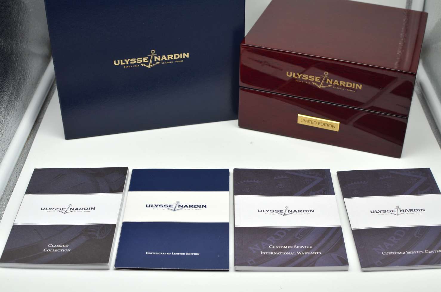 Ulysse Nardin Classico 8152-111-2/5GF