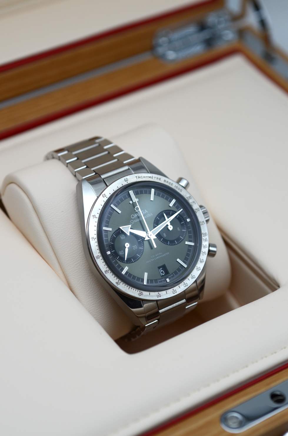 Omega Speedmaster 57