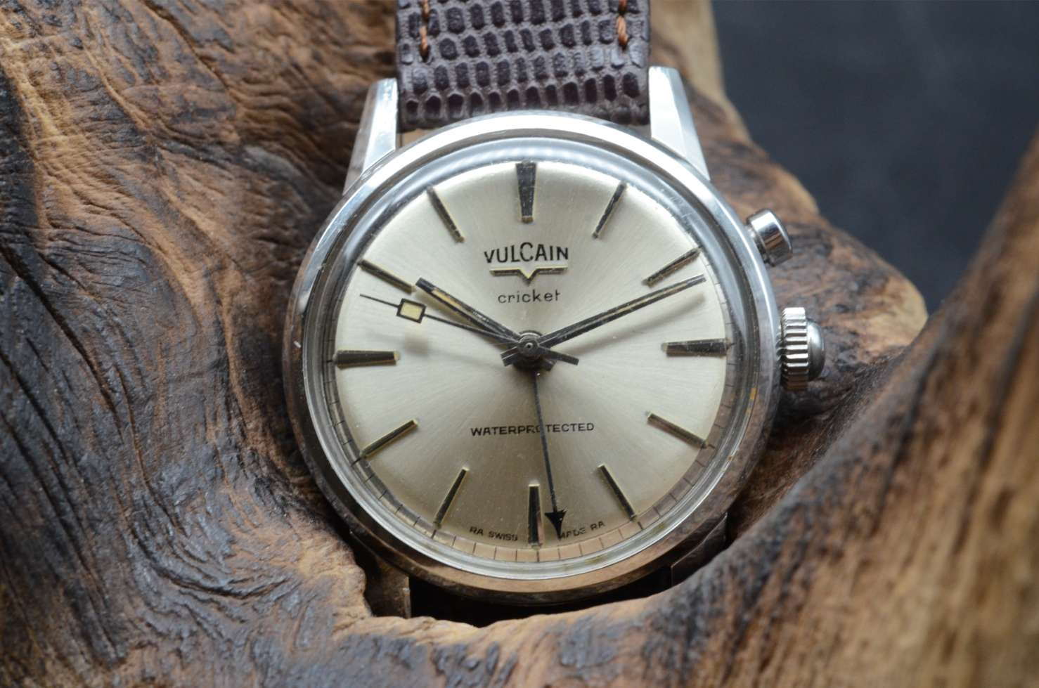 Vulcain Cricket S2329A Vulcain Cricket S2329A