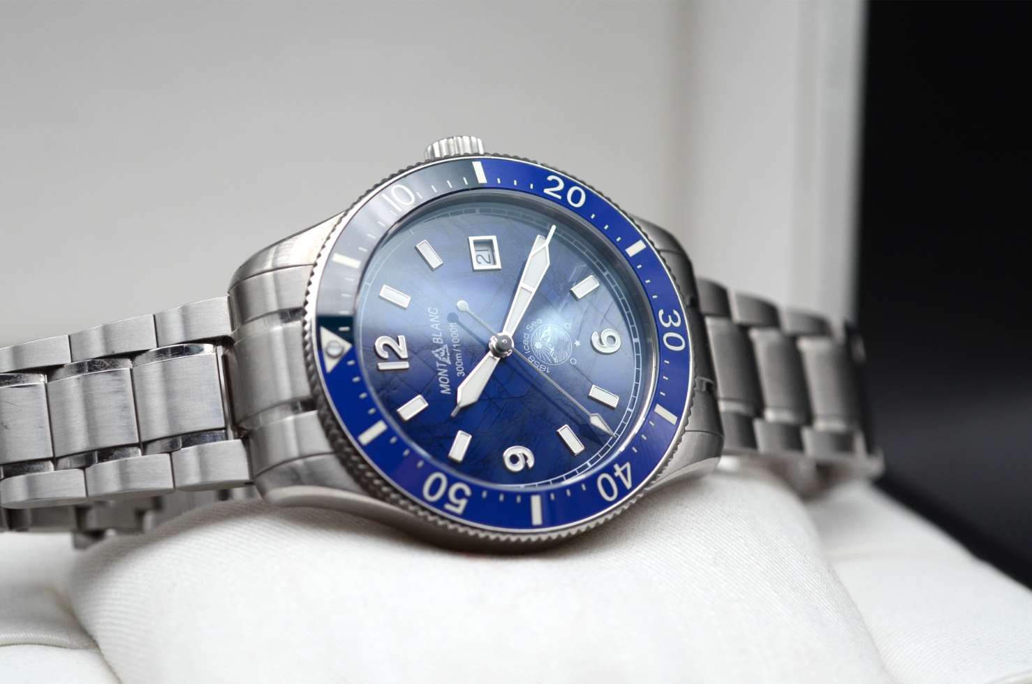 Montblanc 1858 Iced Sea Automatic Date